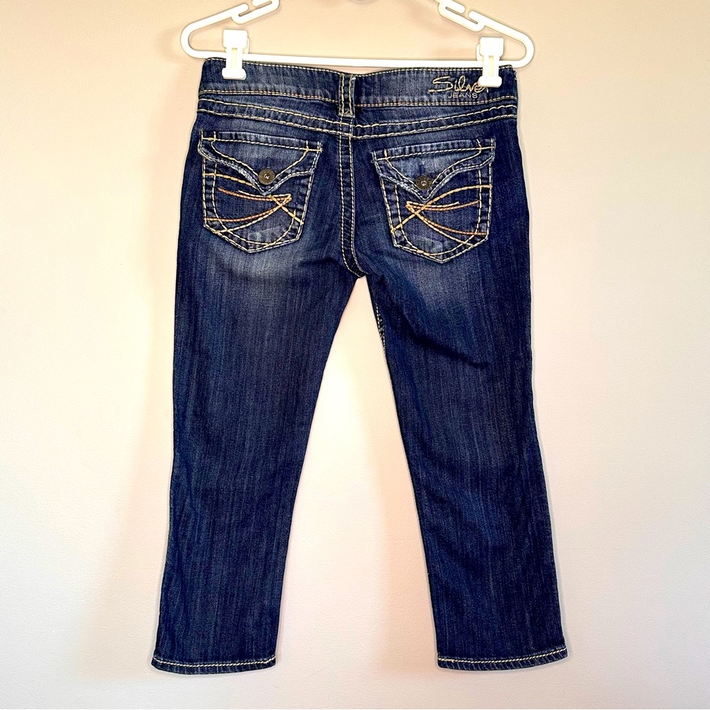 Silver Jeans co. | Mckenzie Capri Medium/Dark Wash w/ Thick Stitch | Size 26